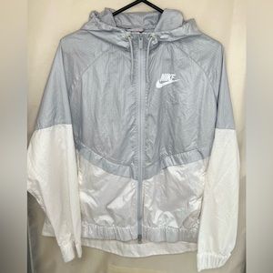 Nike White & Light Gray ZipUp Windbreaker